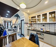 2 Nhỉnh 10tỷ  còn bớt - hiếm - nhỉnh nhà hẻm xe hơi gần 45m2  3,5 x13   sát mặt tiền nguyễn gia trí -