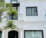 2 Cho thuê nguyên căn 5 phòng ngủ Vinhomes Marina