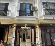 Nhà đẹp ô tô chánh vào  nhà đức giang 30m2 x 5 tầng,7.65 tỷ long biên hà nội.