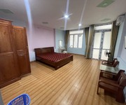 5 Cho thuê nguyên căn 8 ngủ khép kín Văn Cao, DT: 75m2.