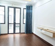 3 Hơn 5 tỷ - nhà thạch bàn - ô tô đỗ cổng