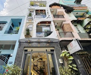 Bán nhà đẹp trung tâm phường  đông ngạc - dt34m2 - 5 tầng giá 6 tỷ - gần ô tô