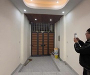 NHÀ VÕNG THỊ   45m  x 6 TẦNG thang máy   ngõ thông THỤY KHUÊ   Phòng nào cũng có ánh sáng
