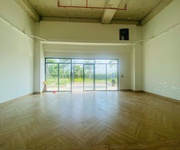 2 81m2 - Giá 23 triệu/tháng - Cho thuê Shophouse ngay cổng Q7 Riverside