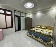 6 Cho thuê nguyên căn Văn Cao, 5 ngủ khép kín, DT: 80m2.