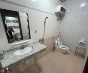 9 Cho thuê nguyên căn Văn Cao, 5 ngủ khép kín, DT: 80m2.