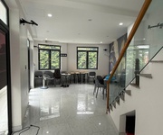 Cho thuê tầng 2 nhà mặt đường Hồ Sen , Lê Chân . Làm văn phòng , Spa, mi móng , dạy học ok