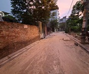 3 Đất đẹp   ngõ thông   xe 7 chỗ vào   74.6m    mặt tiền 5.63m   giá 14.5 tỷ   532 ngọc thụy, long