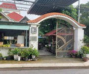 Bán nhà măt tiền , tân hiệp 19,hóc môn  300m2, 2 tầng, 5pn, sh, giá 12 tỷ.