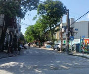 2 Nhà đẹp xây mới, 5 tầng  - thang máy - long biên 8.2 tỷ