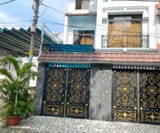 Biệt thự đường số 10a, 7x19.5m, kdc ấp5 phong phú b/c, ngay bến xe q8