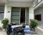 Nhà 1 trệt , 1 lầu góc 2 mặt tiền gân chợ , trường , bệnh viện . cách biển 1km . diện tích 28 m2