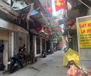Bán nhà phúc xá 43/52m2. 3 tầng. mặt tiền 3m. giá 13.2 tỷ ba đình hà nội