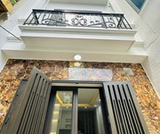 Chính chủ caàn nhượng  lại căn nhà tại ngõ 282 kim giang, dt36m2, 4 tầng giá 7,6 tỷ.