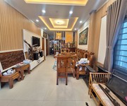 1 Bán nhà phường hiệp bình, đường  số 35, dt240 m2, 8x30m, 2 tầng, 9pn, sh, giá 11.3 tỷ.