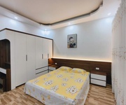 3 Cho thuê nhà nguyên căn Văn Cao, DT: 60m2, 4 phòng ngủ.