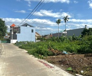 1 Cần bán lô góc 81m trục thông Hoàng Động nay là phường Thiên Hương chỉ 1,xx tỷ