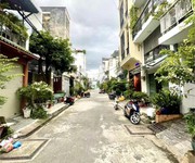 Hxh đậu cửa, gần chợ tân hương, 3 tầng đúc, 4.1 x13m giá 5 tỷxx