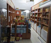 2 Bán nhà lầu, mặt tiền chợ hồ bơi phương nam, sr,tc chỉ 4 tỷ650