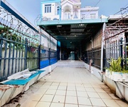 1 Nhà mặt tiền sông mát mẻ, 6x20m 3 lầu, gần sông sài gòn thơ mộng