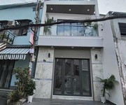 Bán nhà mặt tiền tú mỡ gò vấp, dt 22.5m2, 4 tầng, 3 phòng ngủ, 4.7 tỷ có tl