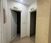 3 View dòng sông xanh - trung tâm cầu giấy -tòa vp 8 nổi 1 hầm - vỉa hè 7m. 3 View dòng sông xanh - trung tâm cầu giấy -tòa vp 8 nổi 1 hầm - vỉa hè 7m.