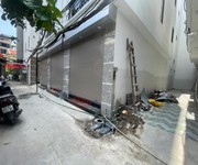 Nhà mới ở luôn full nội thất kẻ tạnh 32m2 x 5 tầng  5.75 tỷ long biên hà nội.