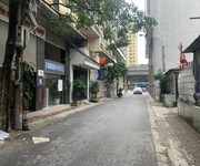 1 Bán đất tặng nhà c4 gần học viên tài chính - dt42m2 - mt5,3 - giá 6,5 tỷ - ngõ thông gần ô tô