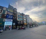 Mặt phố  xã đàn con phố có 2 làn đường to nhất  quận  đống đa 54m  cho con phố này. phố xã đàn là