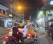 2 Nhà mt nguyễn hồng đào, quận tân bình   45m   5m x 9m    13,9 tỷ   vị trí vàng, đầu tư cho thuê