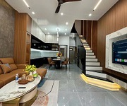 1 Nhà 3 tầng đẹp lung linh, mặt tiền đường hoà minh