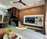 4 Nhà 3 tầng đẹp lung linh, mặt tiền đường hoà minh