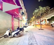 Mặt phố - kinh doanh đỉnh - 2 mặt tiền - thoáng trước sau