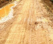 4 Ea bhok- cưkuin cách tỉnh lộ 10 chỉ 100m đường bê tông cách sân bay chỉ 19km 155m2 full thổ chỉ