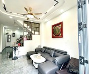 4 Bán nhà đẹp full nội thất - 1 trệt 2 lầu 1 tum  - 200m2 sử dụng - có gara ô tô - kế vinhomes grand