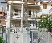 Biệt thự 4 tầng đ.8m, shr vuông    bình lợi bình thạnh ss