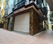 Nhà mới thang máy - lô góc 3 mặt ngõ - ô tô vào nhà