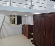 Cho thuê phòng 20m    gác lửng 10m  tại quận 1   giá dễ thương