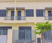 1 Nhà phố trong lòng kcn   cứ cho thuê là có lời.
