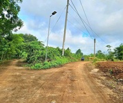 Gấp- siêu rẻ   bán lô đất sào giá chỉ 290 triệu- hớn quản - bình phước