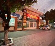 1 Nhà 1 trệt 1 lửng mặt tiền đường thông phan đăng lưu dĩ an, đối diện trường mầm non, sân ô tô dài. 1 Nhà 1 trệt 1 lửng mặt tiền đường thông phan đăng lưu dĩ an, đối diện trường mầm non, sân ô tô dài.