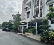 Cho thuê căn biệt thự đường 23, hiệp bình chánh, nhà xây 1 trệt 2 lầu, sân thượng. dt 8x15