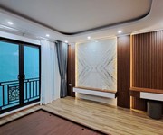 1 Nhà mới full nội thất ô tô đỗ cổng thạch bàn 42m2 x 6 tầng x 9.5 tỷ long biên.