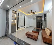Nhà mới full nội thất ô tô đỗ cổng thạch bàn 42m2 x 6 tầng x 9.5 tỷ long biên.