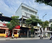 Bán căn góc 3 mặt tiền gần biển nha trang   4 tầng có thang máy, cho thuê 70tr/tháng  siêu vị trí