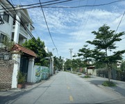 3 Cần bán 73m2 nhà cấp 4 mặt chính đi vào TĐC Ngọc Động. View hồ, đường ô tô tránh đỗ