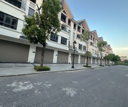 2 Chính chủ cần căn lk trong  đô thị hinde royal pảk. nhà 4 tầng 100m. nhà trong khu vực đáng dể