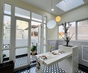 Phú nhuận hồ văn huê - hẻm hơi vô nhà - 5 tầng - dòng tiền 30tr/th