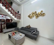 5 Chính chủ bán nhà 3 tầng lệch - ngõ oto đường Nguyễn văn Cừm trung tâm Thành Phố