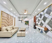 Bán nhà 4 tầng độc lập có sân cổng rộng   trung tâm phố văn cao, hải phòng